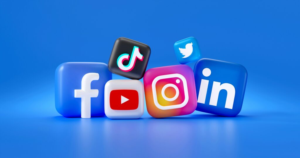 Instagram & Facebook Creatives 